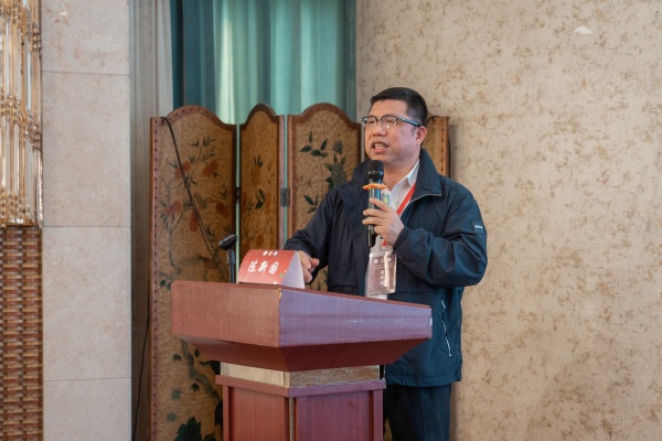 BE3R6062_副本.jpg BE3R6062_副本.jpg